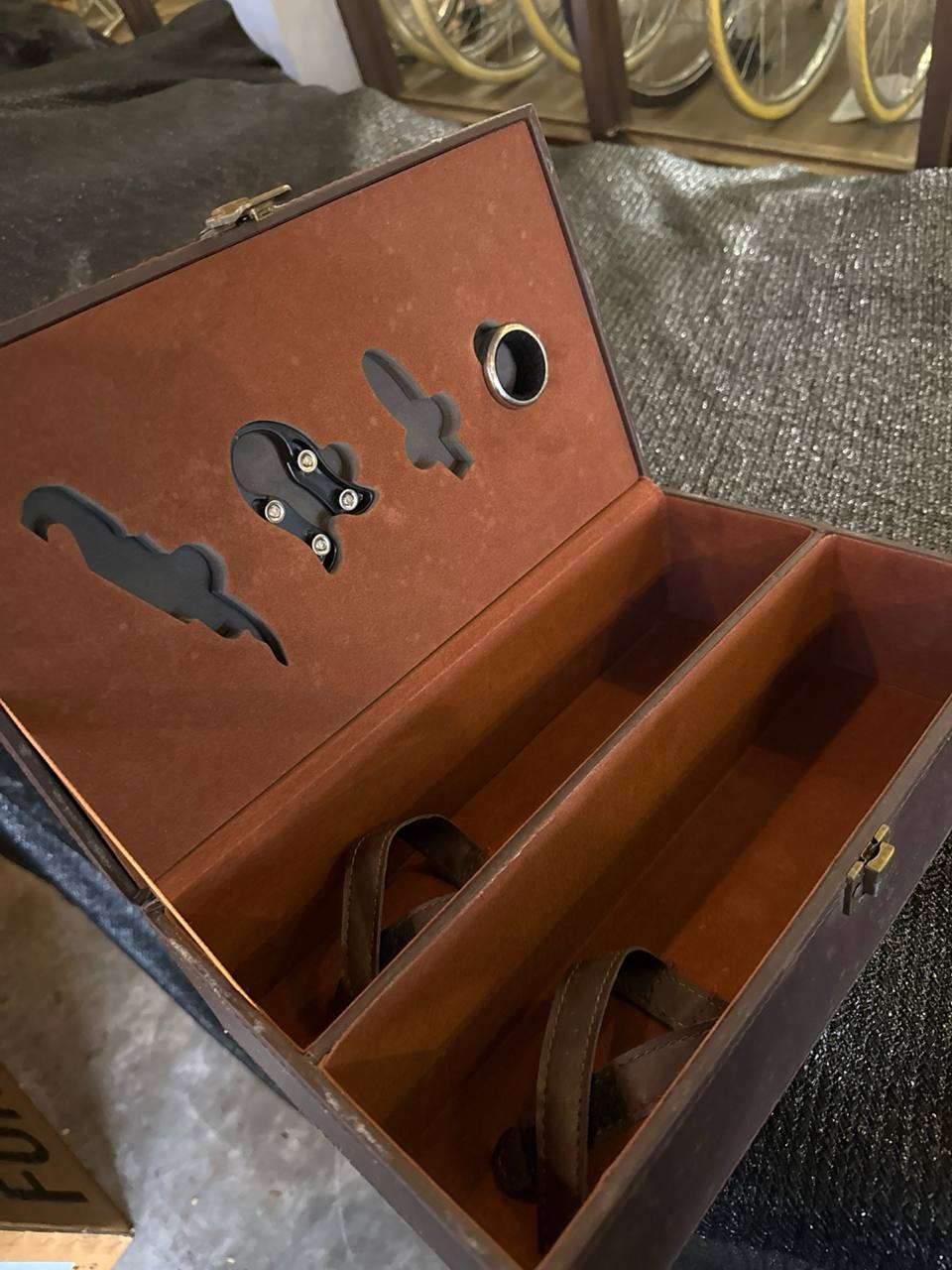 Leather Wine Carrier Brown